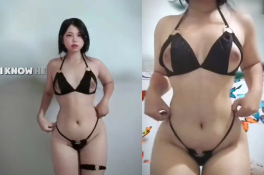 Nàng khoác lên mình bộ đồ mỏng manh khiến anh mê mẩn